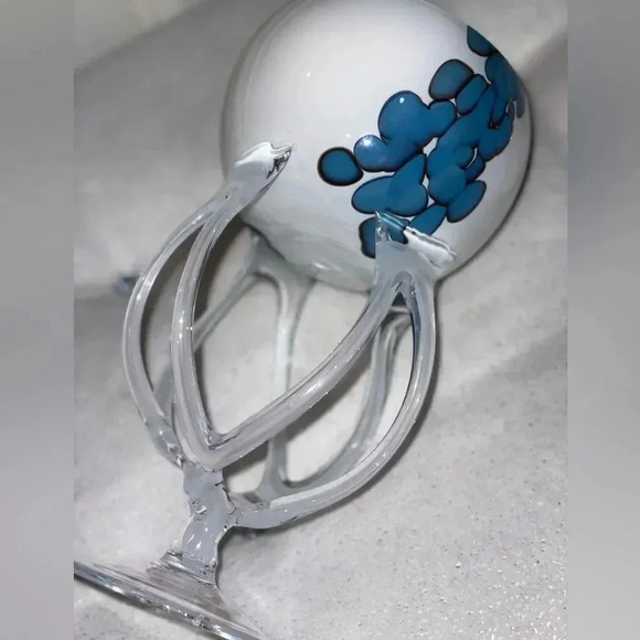 ZORZA MOUTH BLOWN GLASS
JELLYFISH STEM WHITE/BLUE
BERGAMOT CANDLE LARGE - Picture 1 of 14